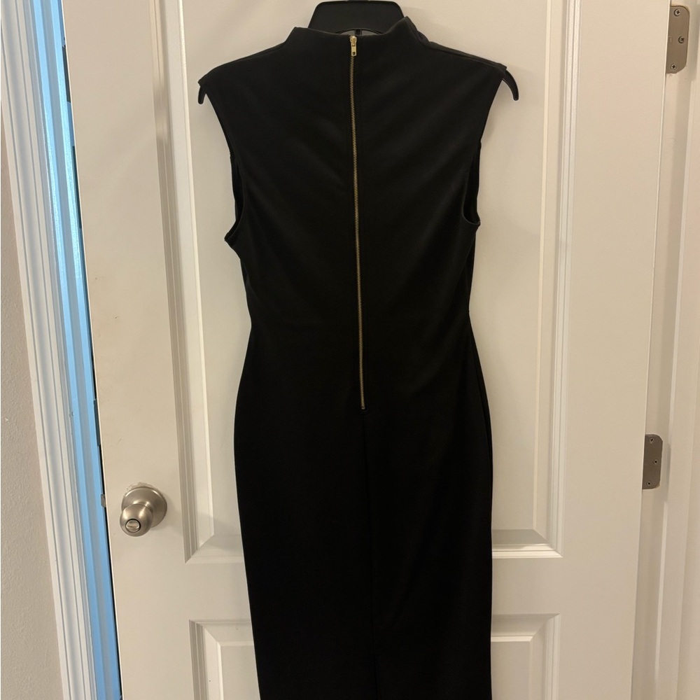 Black almost famous bodycon v-neck sleeveless dress. Small collar. Medium. - Picture 4 of 5